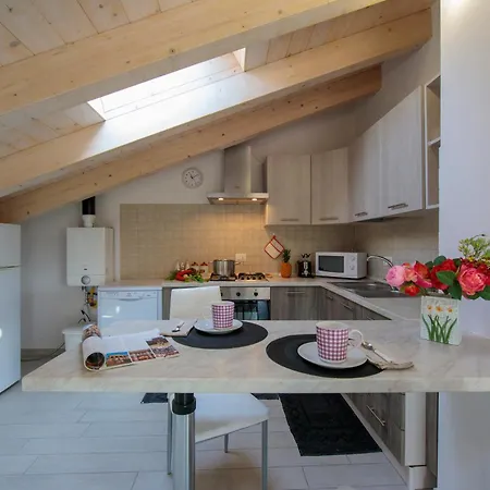 Silver - Happy Apartment Angera