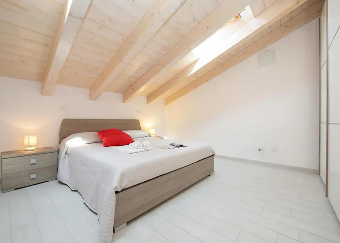 Silver - Happy Apartman Angera